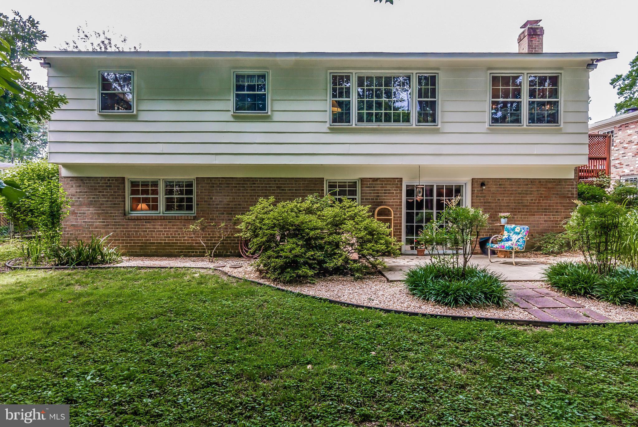 8820 Side Saddle Road Springfield, VA 22152 - Photo 2 of 29 Exterior (Rear)