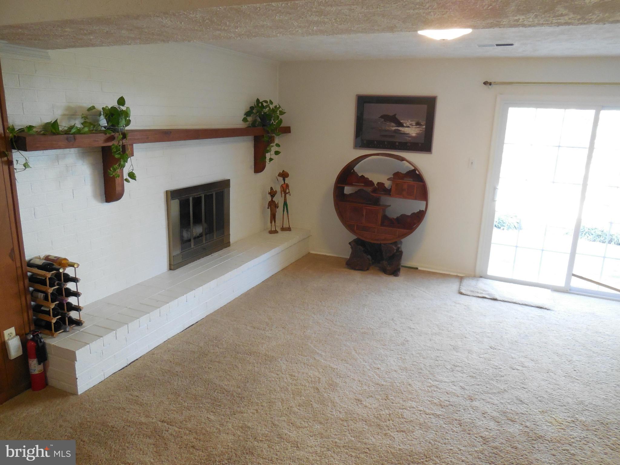 8820 Side Saddle Road Springfield, VA 22152 - Photo 19 of 29 Family Room