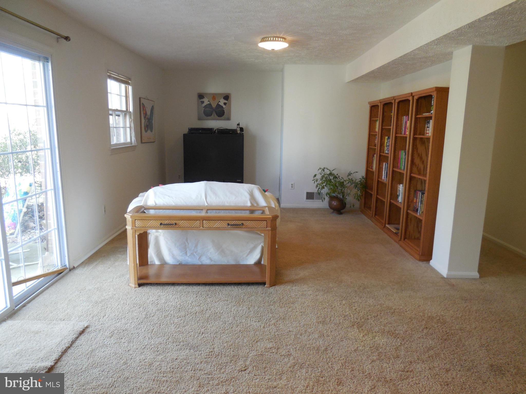 8820 Side Saddle Road Springfield, VA 22152 - Photo 22 of 29 Family Room