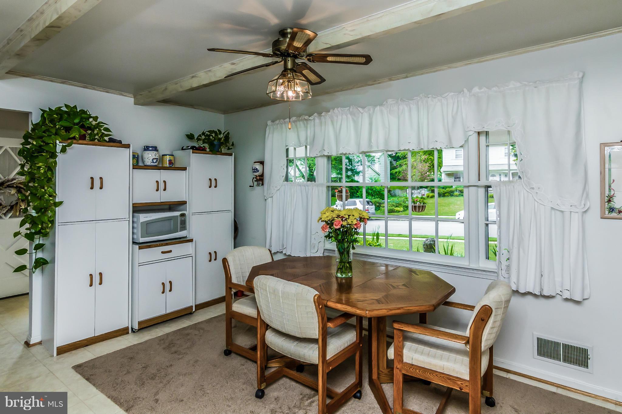 8820 Side Saddle Road Springfield, VA 22152 - Photo 10 of 29 Kitchen