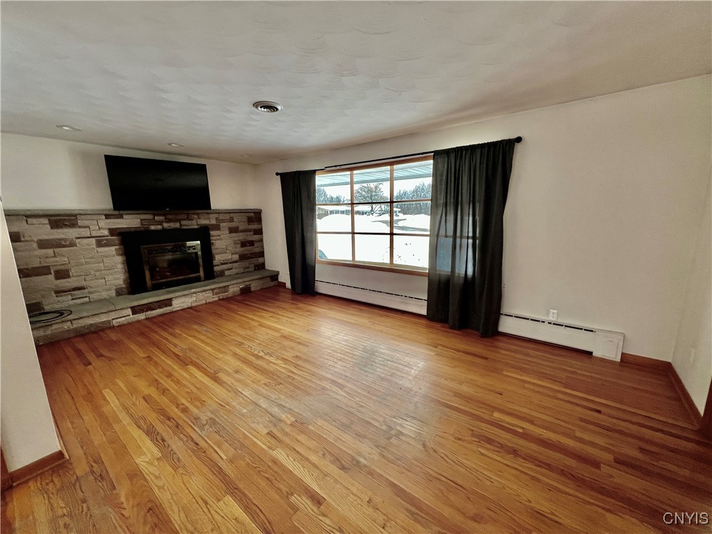 58 Ridgeway Sites Avenue Minetto, NY 13126 - Photo 3 of 23