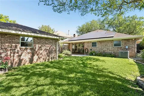 $579,000 | 8804 Rosecrest Lane, River Ridge, LA 70123