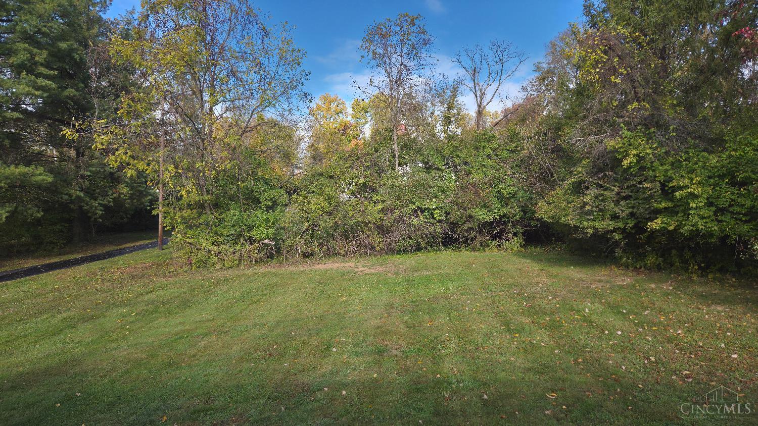 8240 Camargo Road Madeira, OH 45243 - Photo 31 of 32