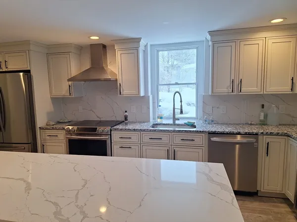 $2,100 | 48 Gee Avenue, Unit B, Gloucester, MA 01930