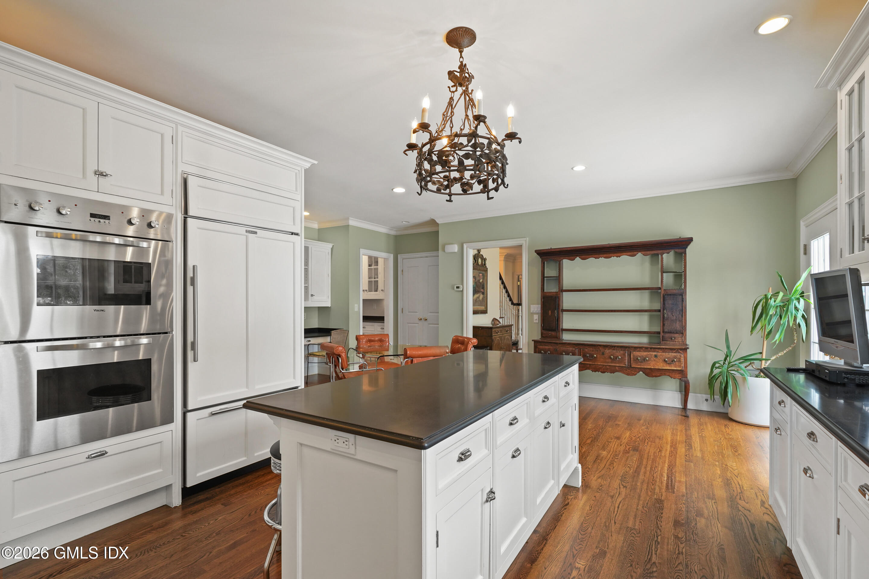 53 Waterview Way Stamford, CT 06902 - Photo 9 of 27 DSC03424_1