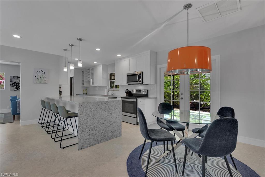 1155 6th Street South Naples, FL 34102 - Photo 9 of 35