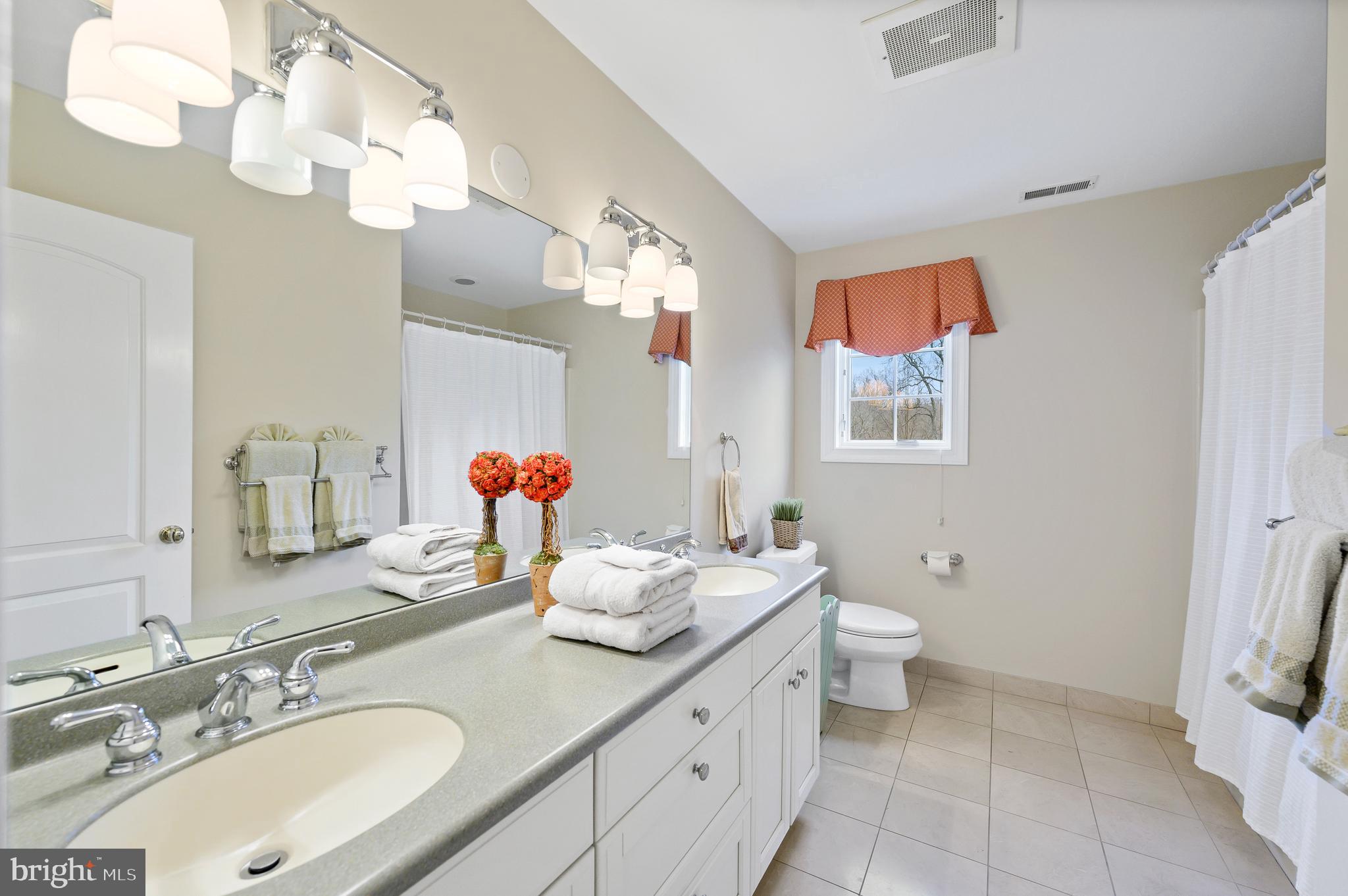 148 Hunt Valley Circle Berwyn, PA 19312 - Photo 34 of 65