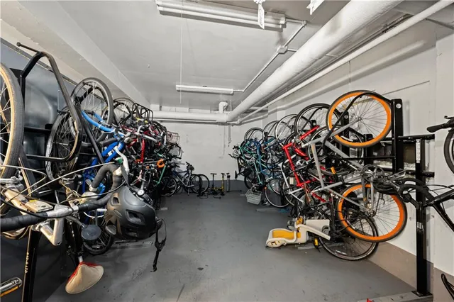 $799,000 | 130 8th Avenue, Unit 7G | Park Slope