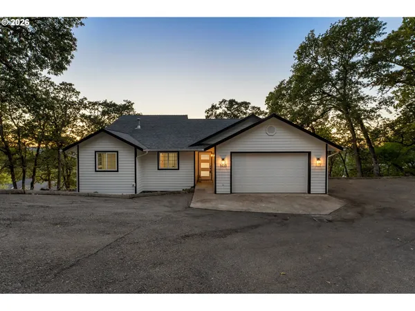 $489,000 | 1485 Southeast Parkwood Street, Roseburg, OR 97470