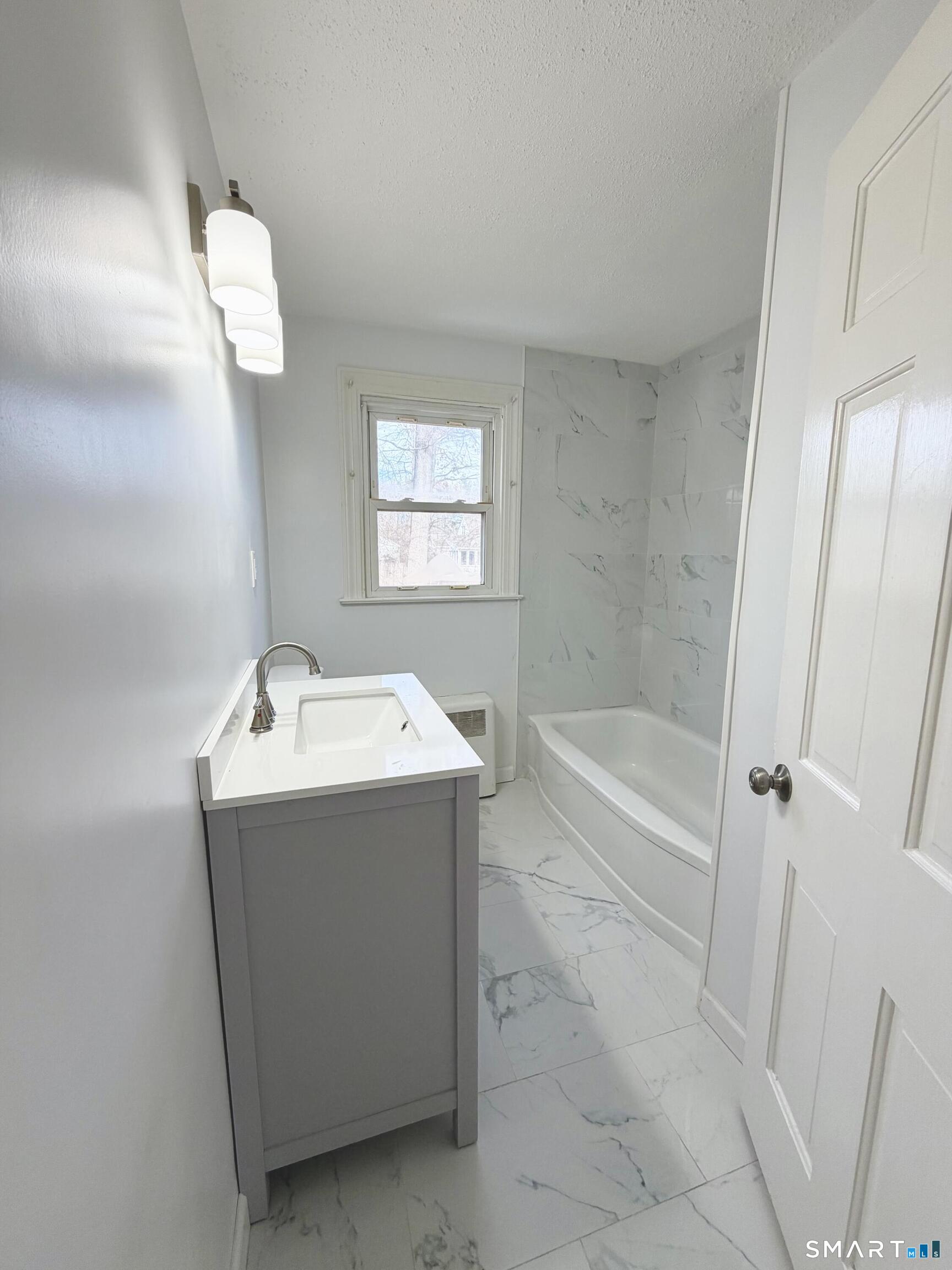 45 Morse Road Manchester, CT 06040 - Photo 4 of 16