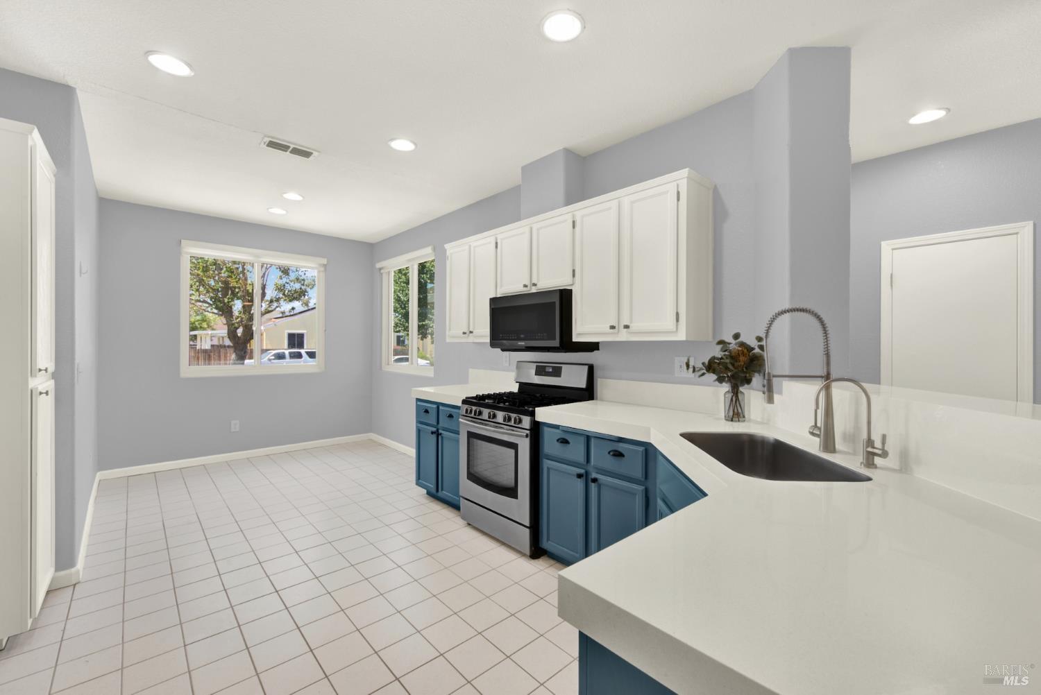 512 Vierra Street Rio Vista, CA 94571 - Photo 30 of 76