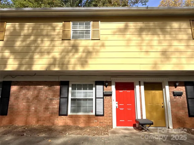 $1,195 | 409 Hawley Avenue, Unit 13, Belmont, NC 28012