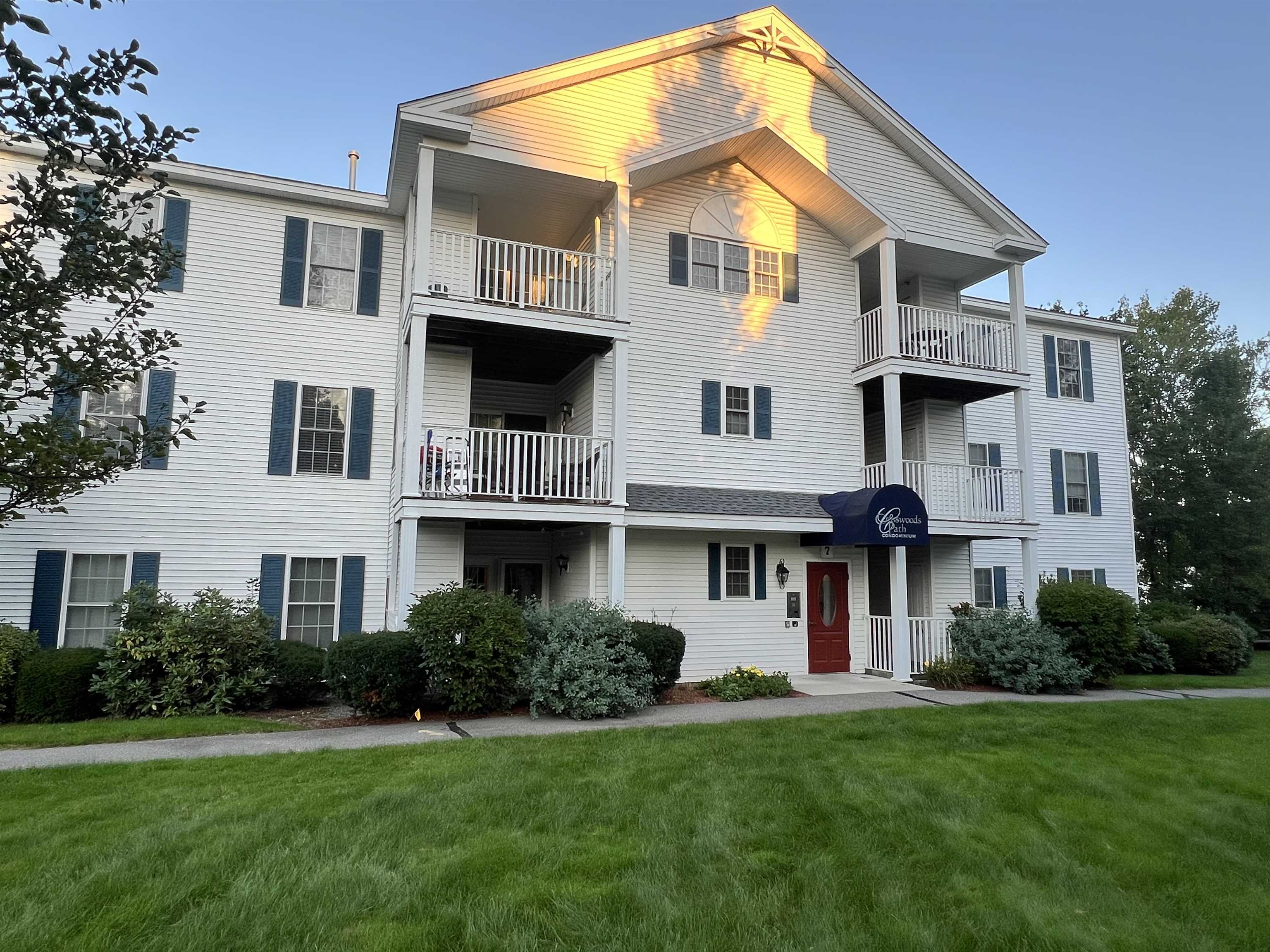 7 Crosswoods Path Boulevard, Unit 23 Merrimack, NH 03054 - Photo 2 of 20 Gallery Image 2