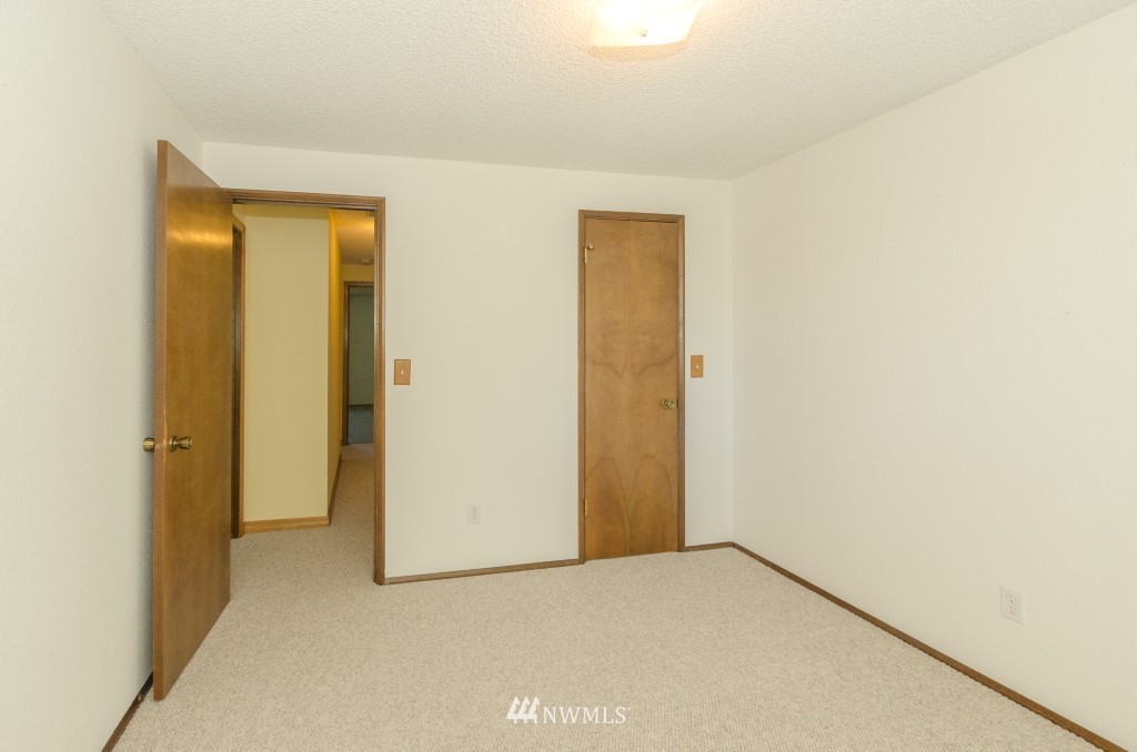 157 Galaxie Road Chehalis, WA 98532 - Photo 13 of 21 a view of an empty room