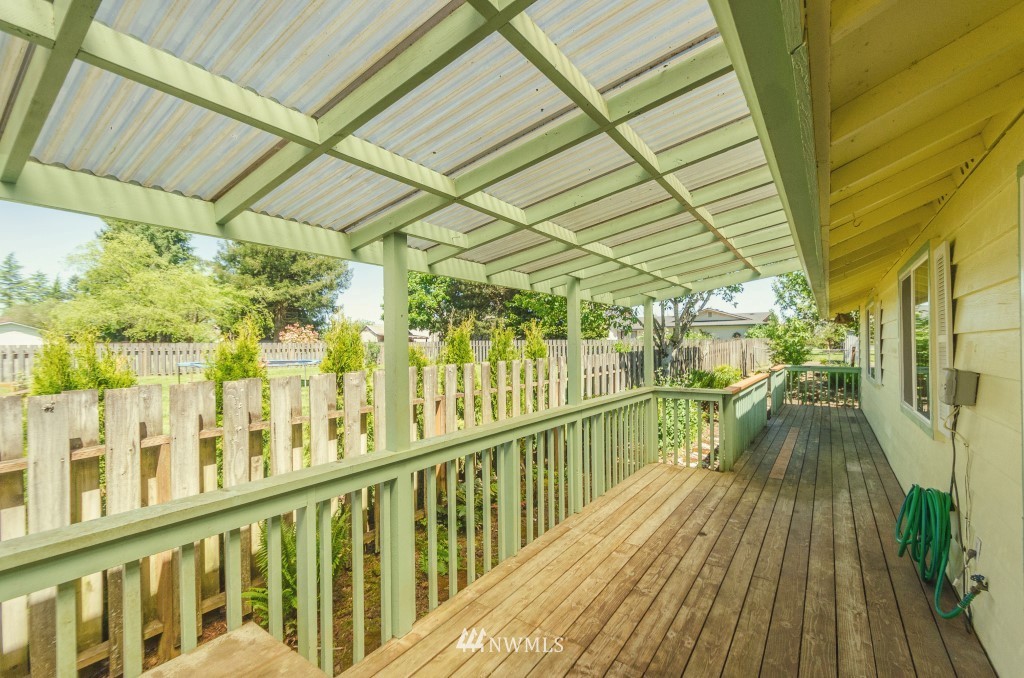 157 Galaxie Road Chehalis, WA 98532 - Photo 18 of 21 a view of a balcony with wooden floor
