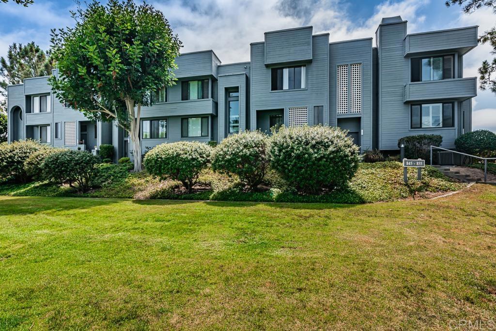 853 America Way Del Mar, CA 92014 - Photo 1 of 1 a view of a house with backyard and garden