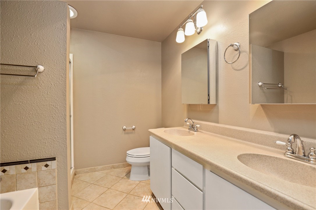 19221 146th Avenue Southeast Renton, WA 98058 - Photo 16 of 31 Gallery Image 16