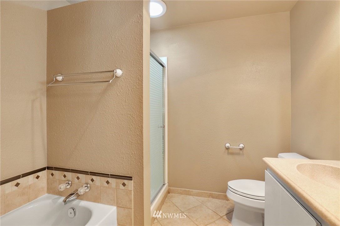 19221 146th Avenue Southeast Renton, WA 98058 - Photo 17 of 31 Gallery Image 17