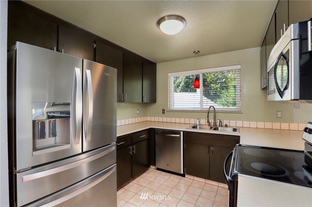 19221 146th Avenue Southeast Renton, WA 98058 - Photo 8 of 31 Gallery Image 8