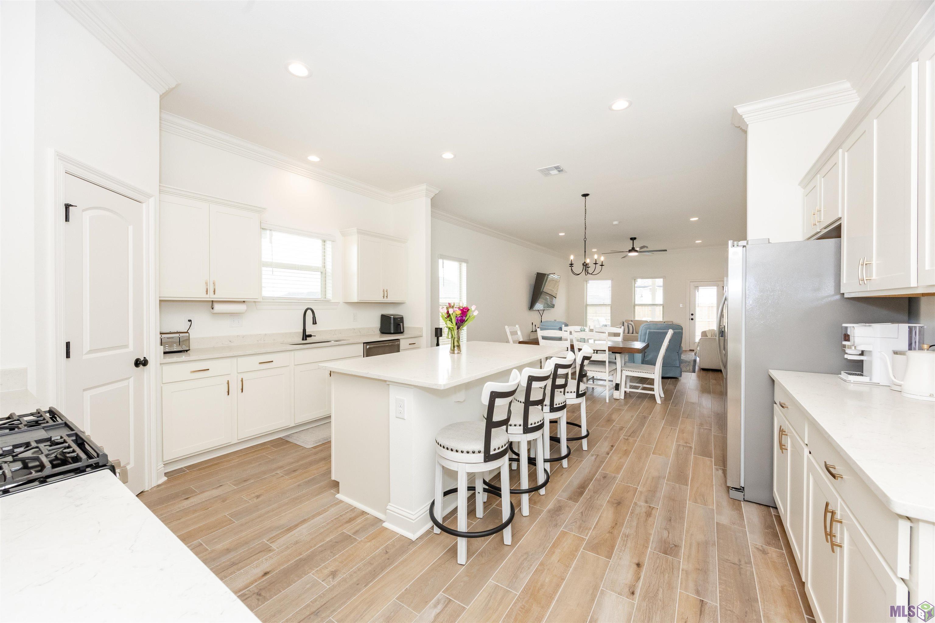 17208 Tidewater Lane Baton Rouge, LA 70810 - Photo 4 of 34