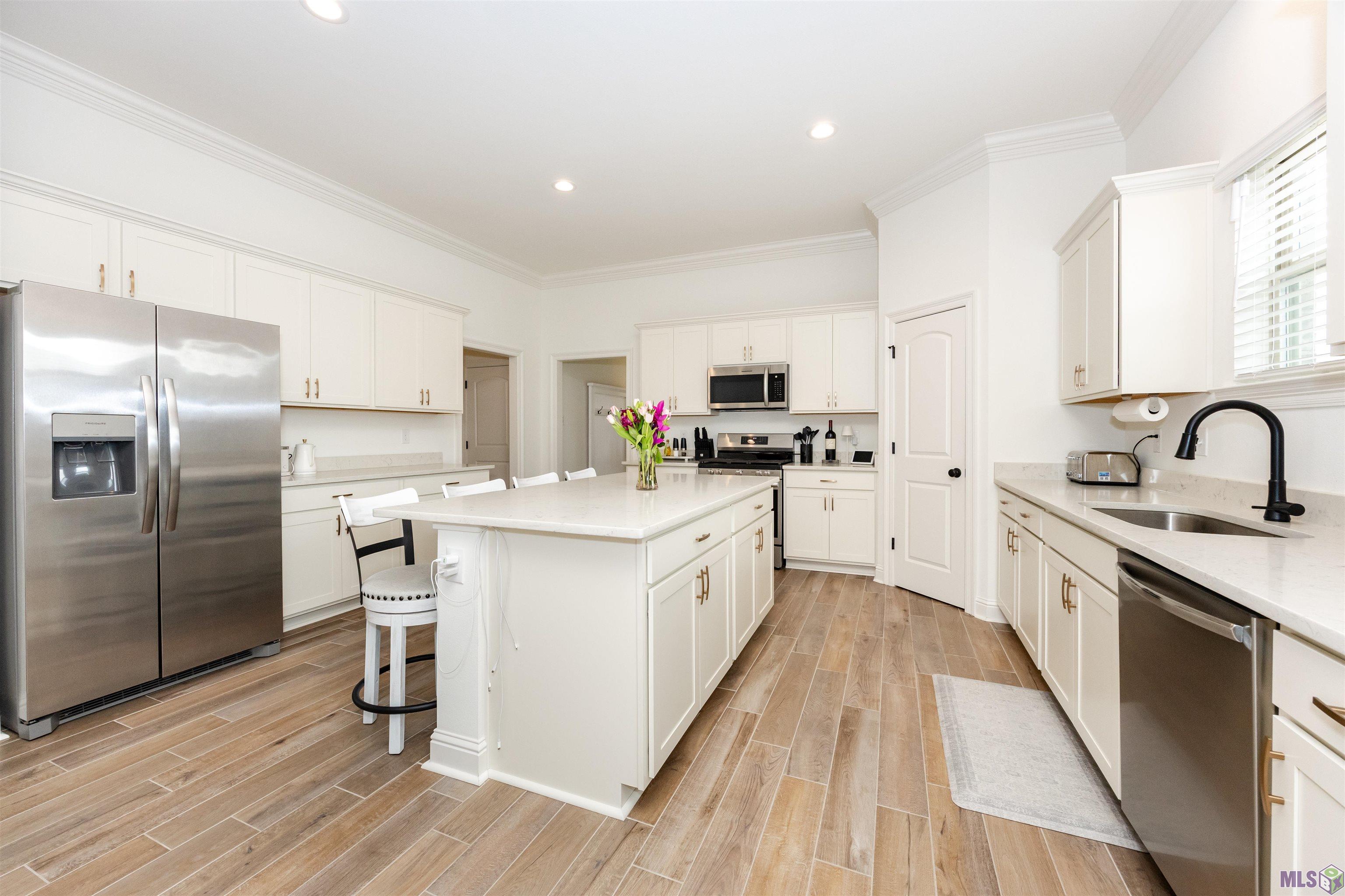 17208 Tidewater Lane Baton Rouge, LA 70810 - Photo 6 of 34