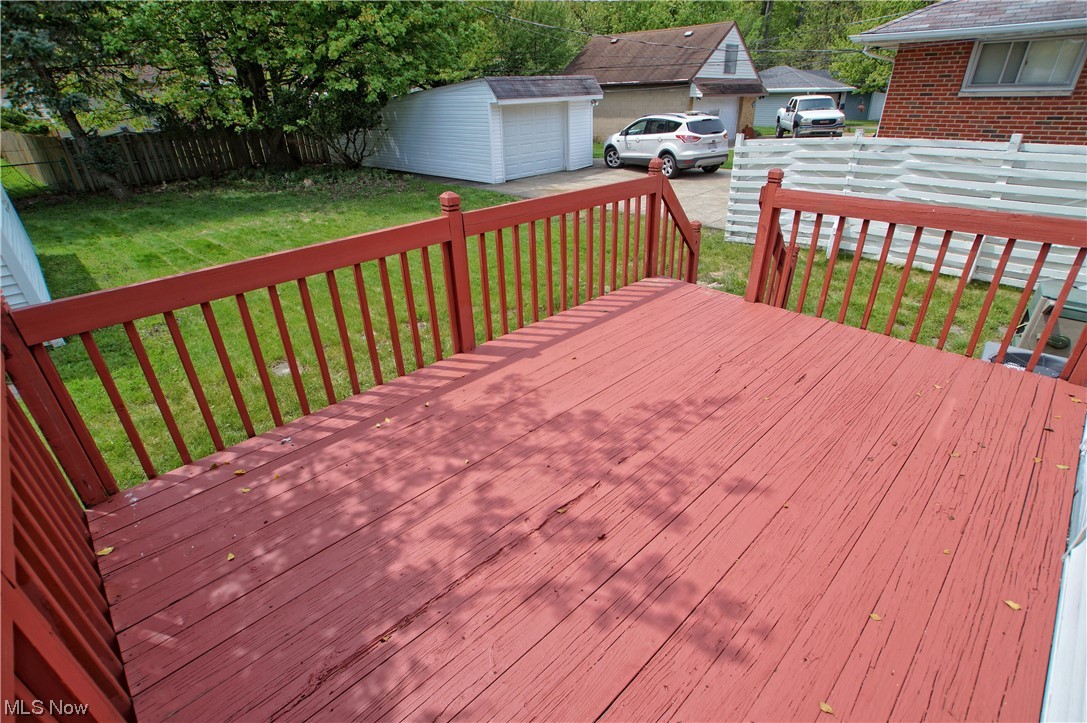 4408 Adrian Road Cleveland, OH 44121 - Photo 8 of 35