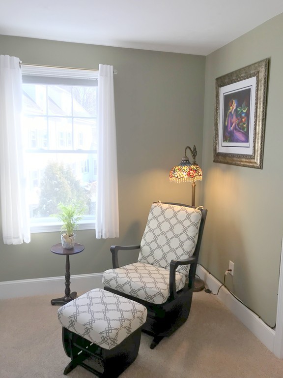 343 Quarry Street, Unit 2 Quincy, MA 02169 - Photo 20 of 30 a living room with furniture and a window