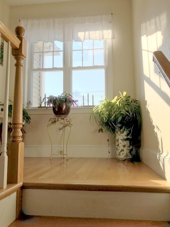 343 Quarry Street, Unit 2 Quincy, MA 02169 - Photo 9 of 30 a view of a living room