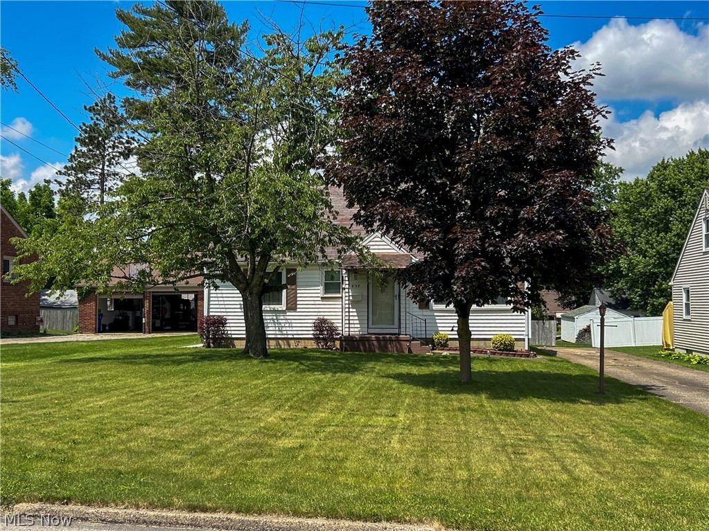 637 Edison Street Struthers, OH 44471 - Photo 1 of 21 Gallery Image 1