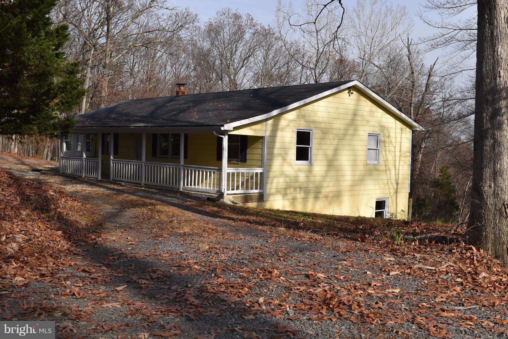 726 Thunder Road Front Royal, VA 22630 - Photo 1 of 29 Exterior (Front)