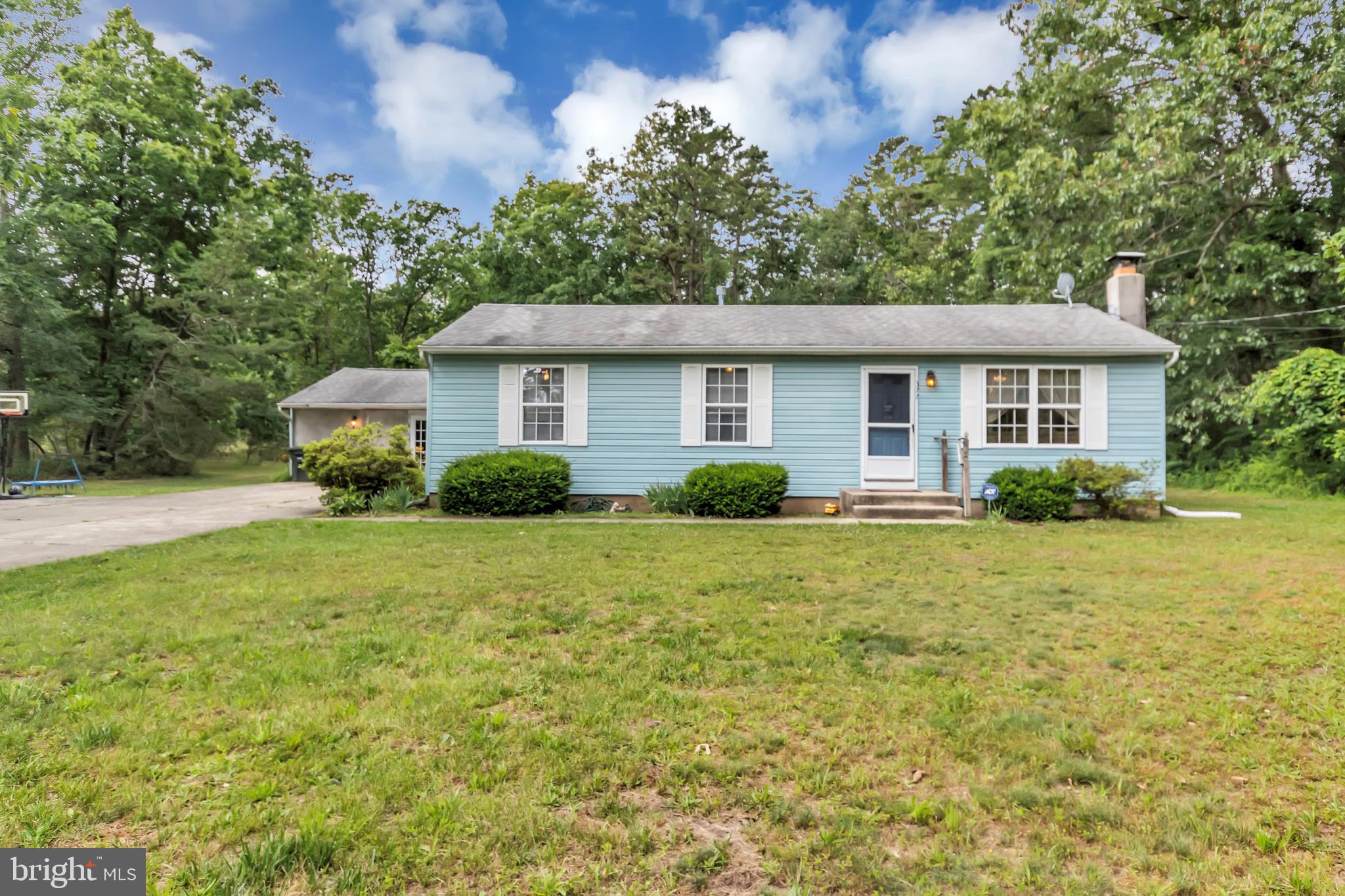 377 Broadlane Road Williamstown, NJ 08094 - Photo 1 of 27 Front