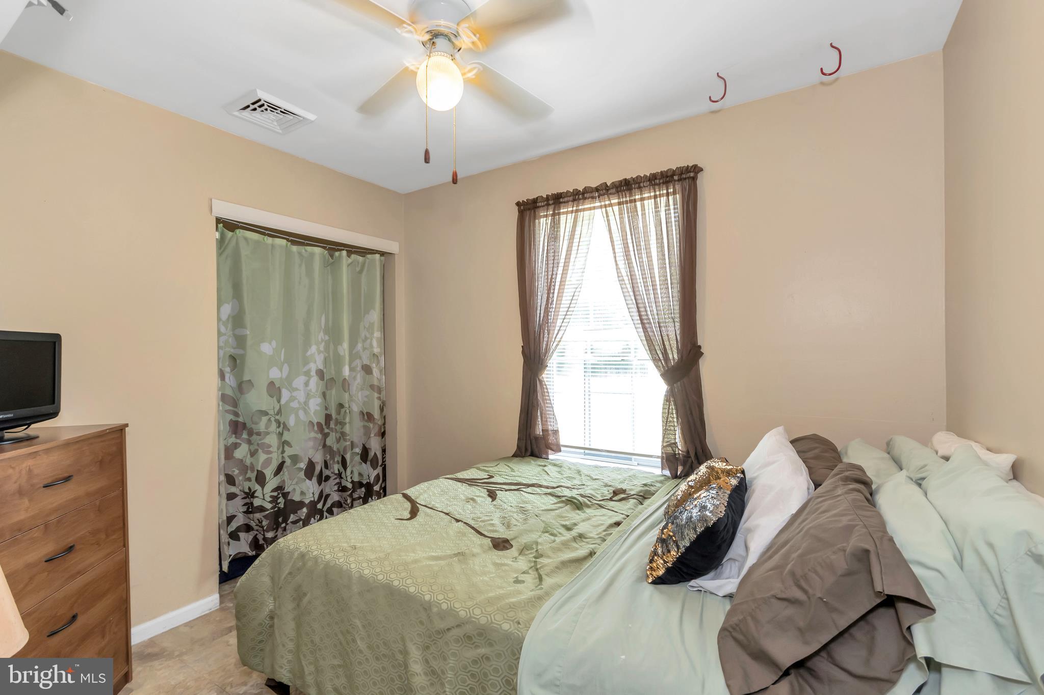 377 Broadlane Road Williamstown, NJ 08094 - Photo 15 of 27 Bedroom 3