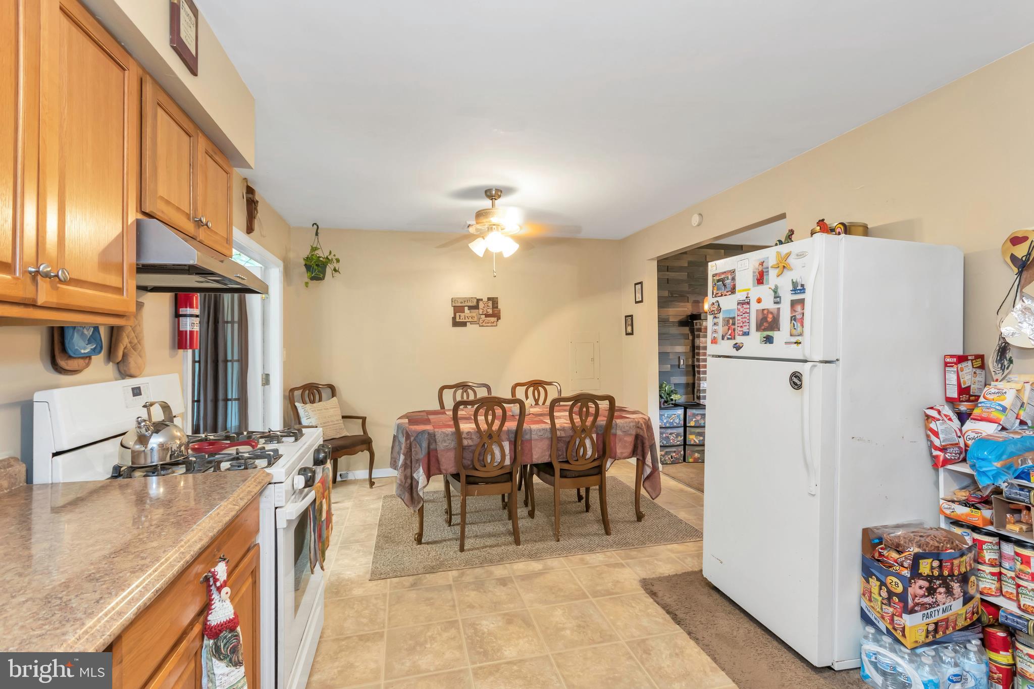 377 Broadlane Road Williamstown, NJ 08094 - Photo 7 of 27 Kitchen