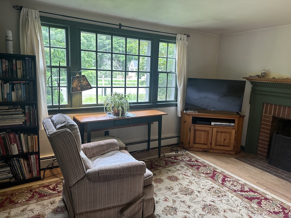 42 Grove Street Topsfield, MA 01983 - Photo 3 of 6