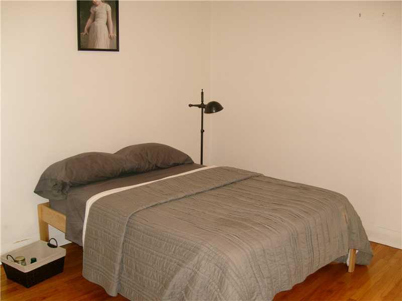 428 Sulgrave Road Pittsburgh, PA 15211 - Photo 14 of 25 Master Bedroom.