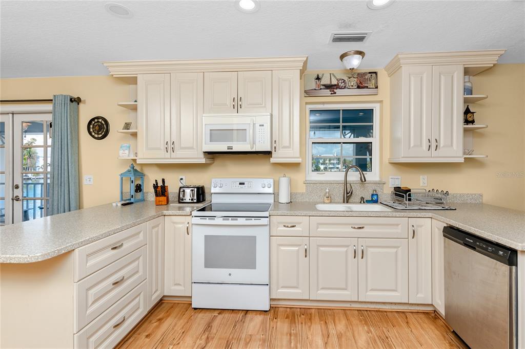 2601 Bay Boulevard Indian Rocks Beach, FL 33785 - Photo 7 of 64