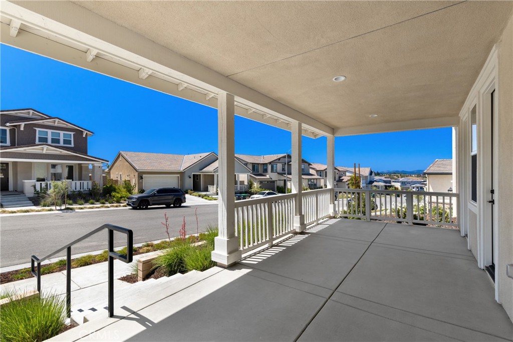 39494 Sagewood Ridge Temecula, CA 92591 - Photo 4 of 61 Gallery Image 4