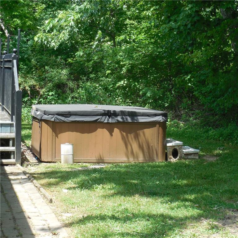 1555 Old Princeton Road New Castle, PA 16101 - Photo 6 of 25 Hot tub included
