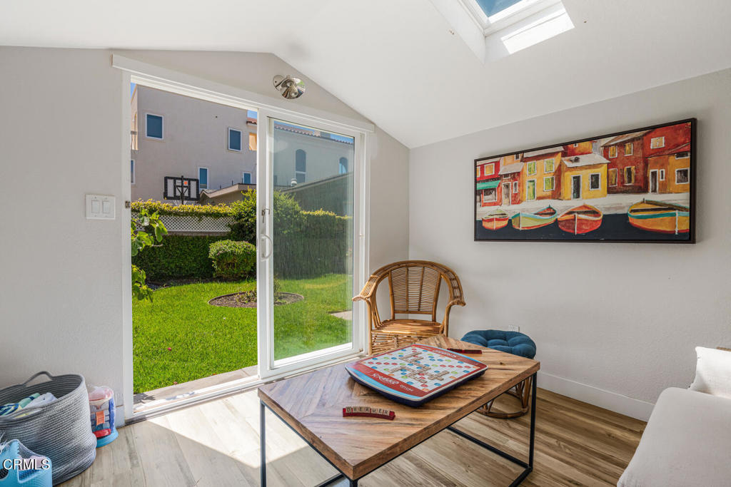 3534 Ocean Drive Oxnard, CA 93035 - Photo 19 of 27 3534 Ocean Dr Oxnard CA 93035-large-020-