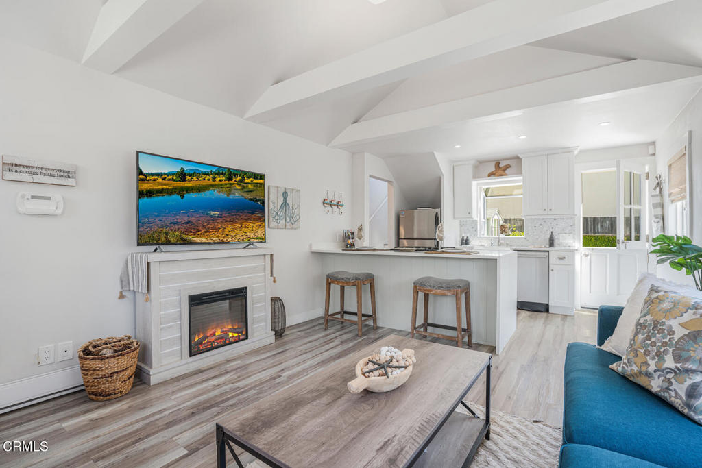 3534 Ocean Drive Oxnard, CA 93035 - Photo 5 of 27 3534 Ocean Dr Oxnard CA 93035-large-008-