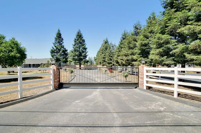 $2,399,000 | 8875 New Avenue, Gilroy, CA 95020