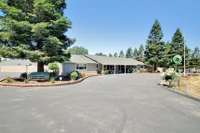 $2,399,000 | 8875 New Avenue, Gilroy, CA 95020