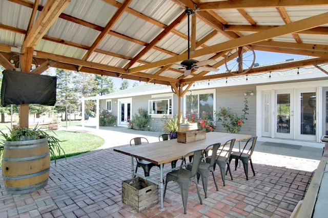 $2,399,000 | 8875 New Avenue, Gilroy, CA 95020