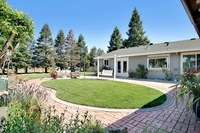 $2,399,000 | 8875 New Avenue, Gilroy, CA 95020