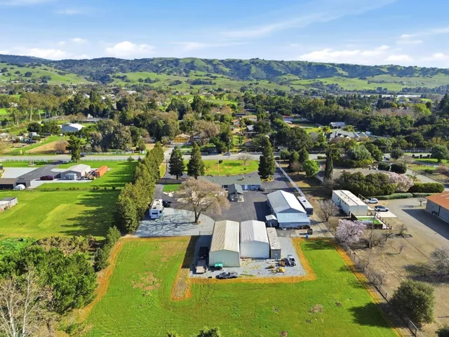 $2,399,000 | 8875 New Avenue, Gilroy, CA 95020