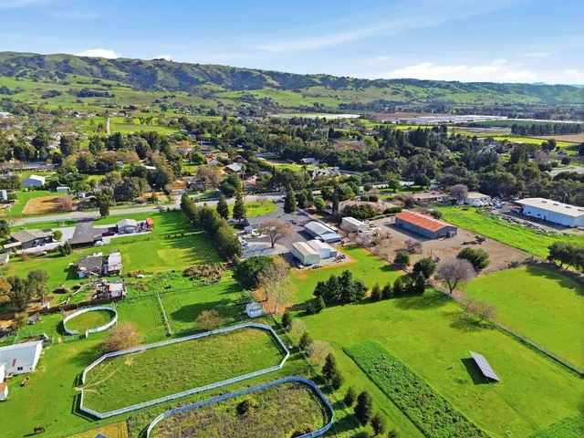 $2,399,000 | 8875 New Avenue, Gilroy, CA 95020