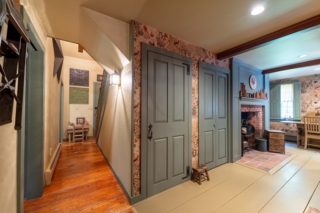23 North Brookfield Road Spencer, MA 01562 - Photo 6 of 35 Gallery Image 6