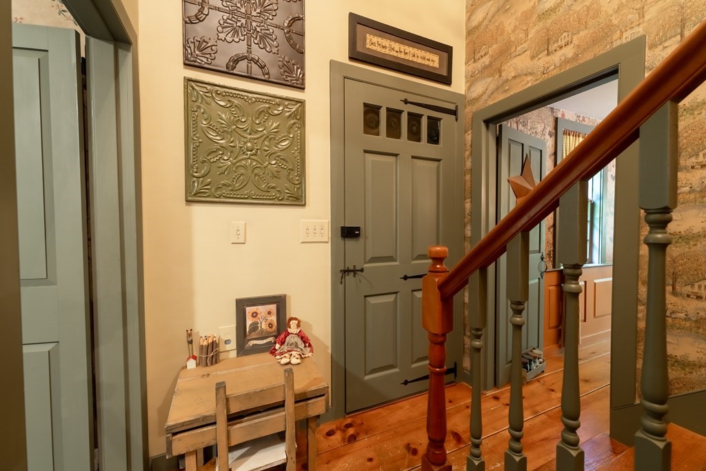 23 North Brookfield Road Spencer, MA 01562 - Photo 10 of 35 Gallery Image 10