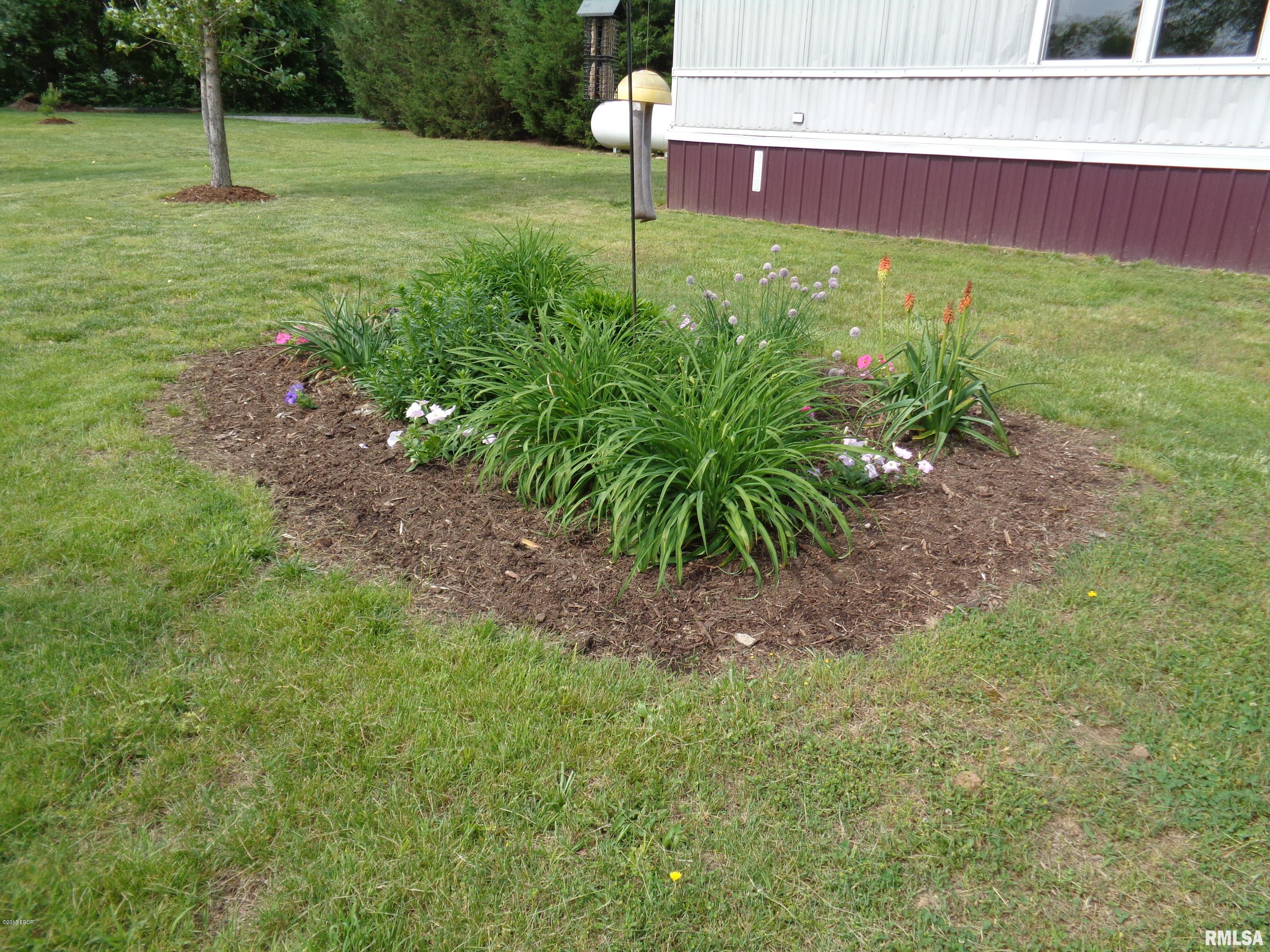 2100 Old Town Road Stonefort, IL 62987 - Photo 18 of 33 Gallery Image 18