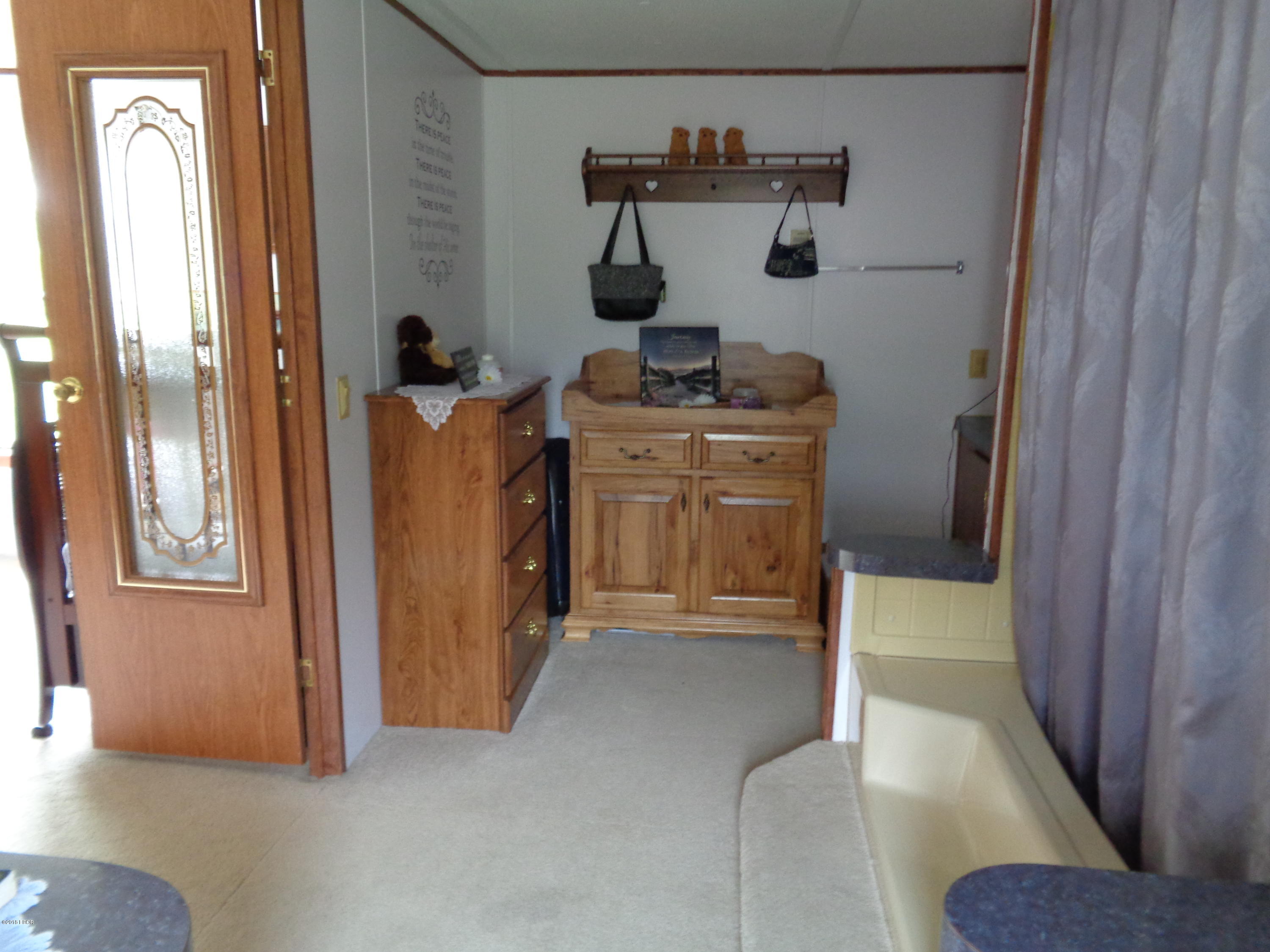 2100 Old Town Road Stonefort, IL 62987 - Photo 29 of 33 Gallery Image 29